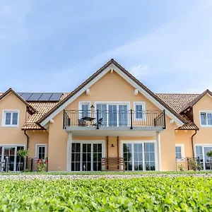 https://gastehaus-lemerhof.getmunichhotels.com
